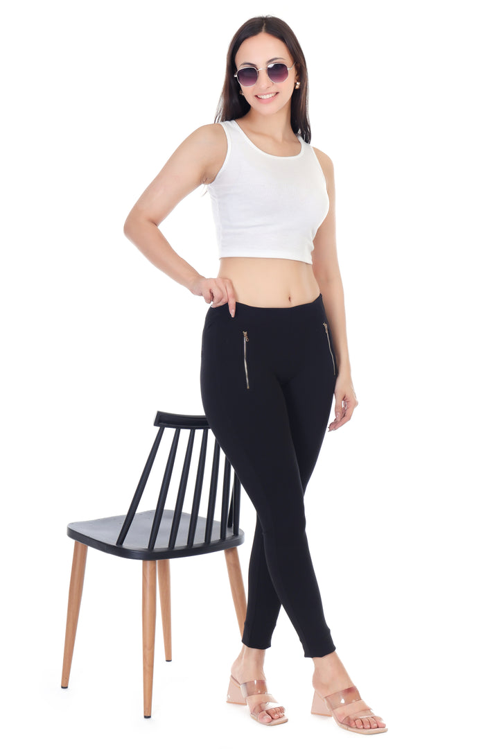 SLEEK ZIPPER POCKET BLACK JEGGING