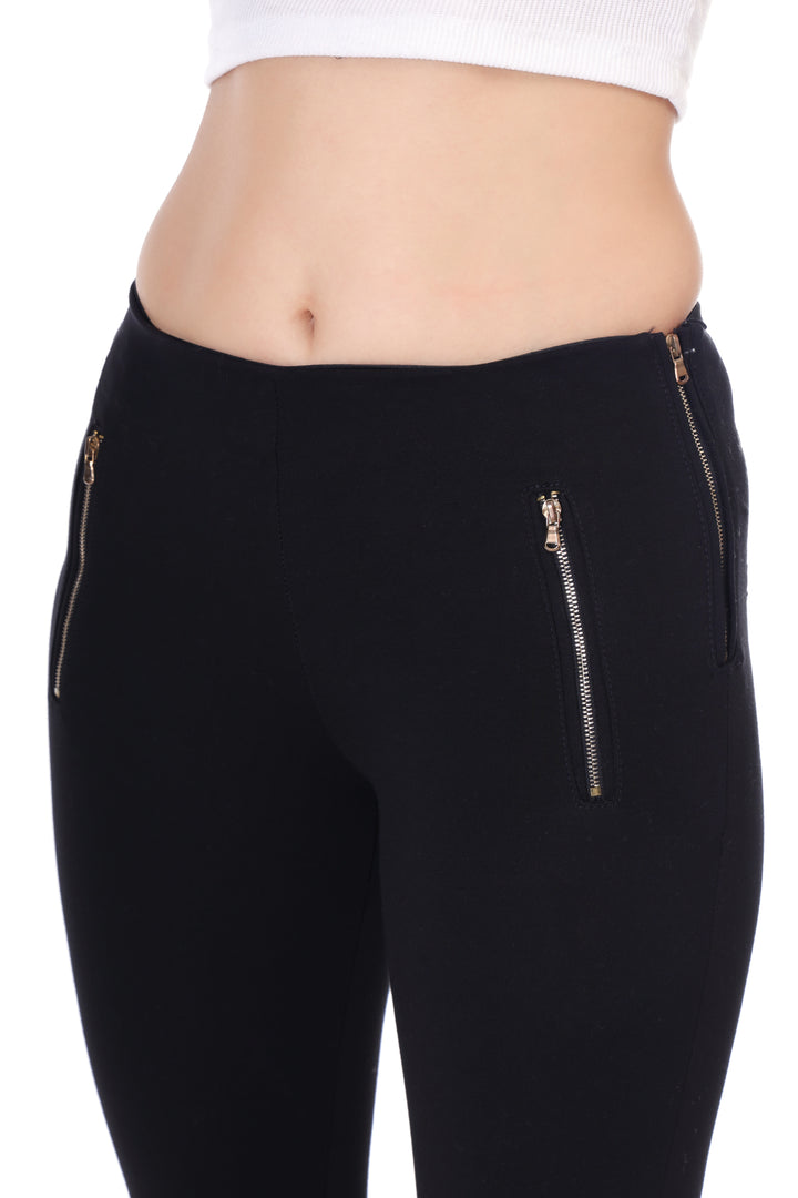 SLEEK ZIPPER POCKET BLACK JEGGING