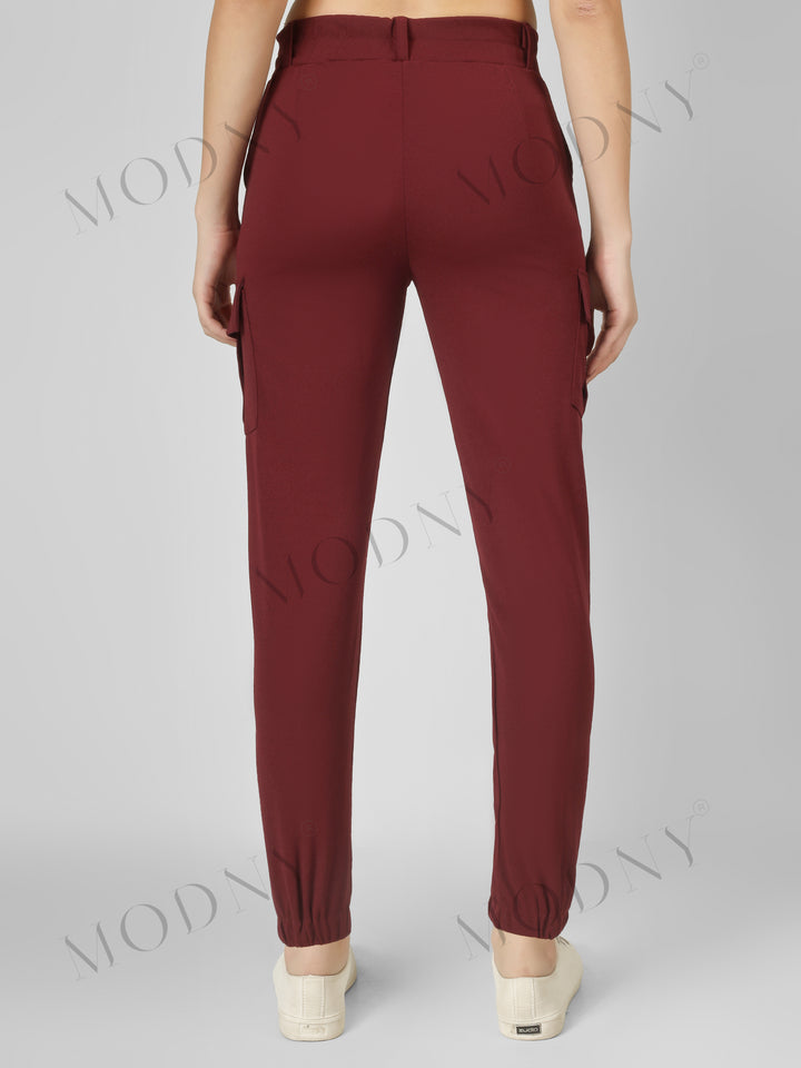 HIGH-WAISTES CARGO JOGGER