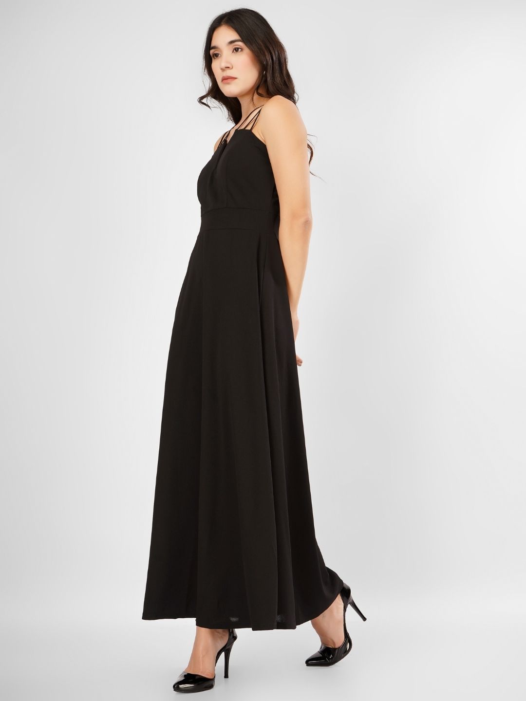 TRIO SRAPPY FLARE MAXI DRESS