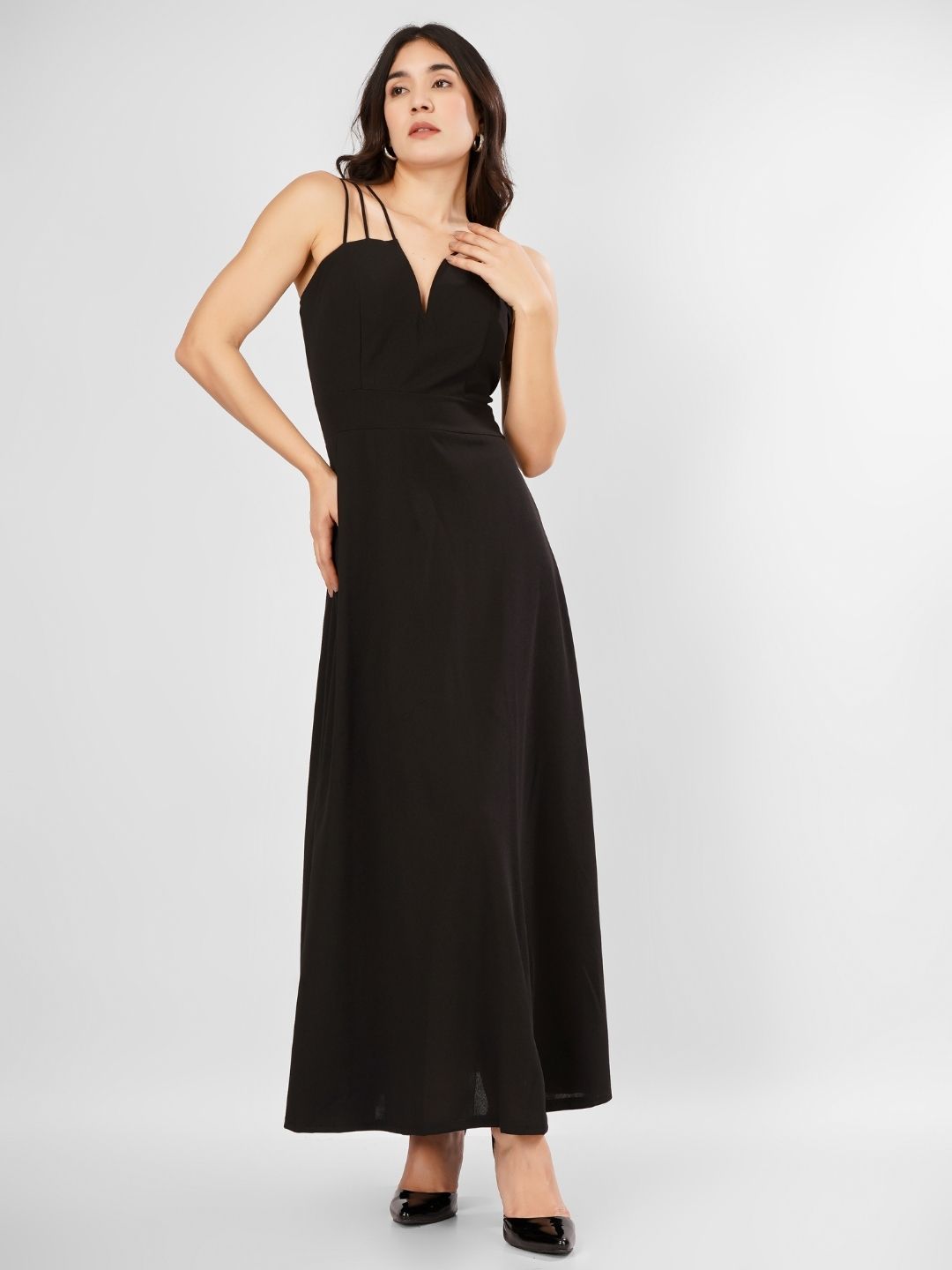 TRIO SRAPPY FLARE MAXI DRESS