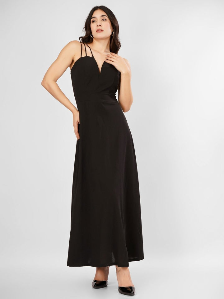 TRIO SRAPPY FLARE MAXI DRESS