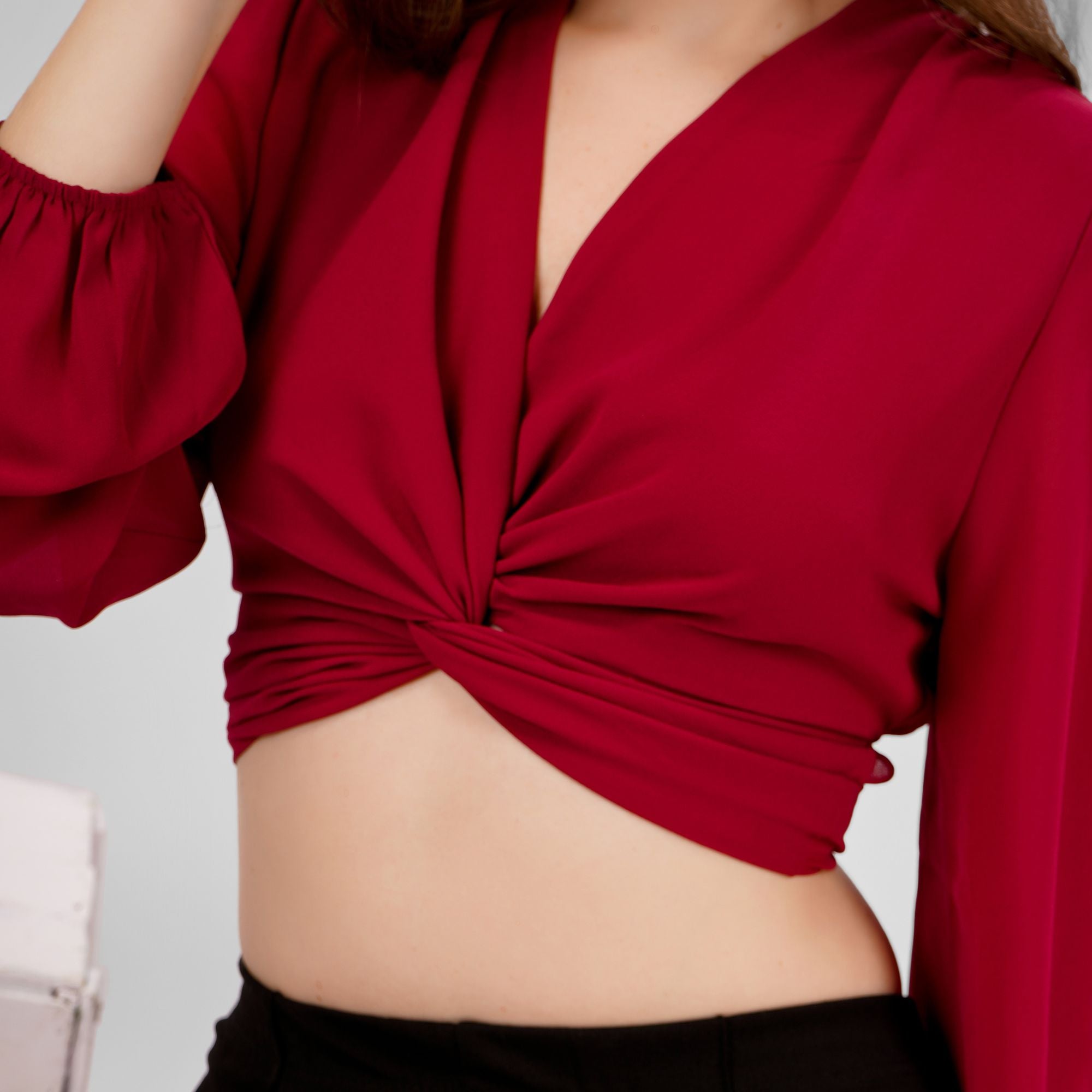 LANTERN SLEEVES CROP TOP