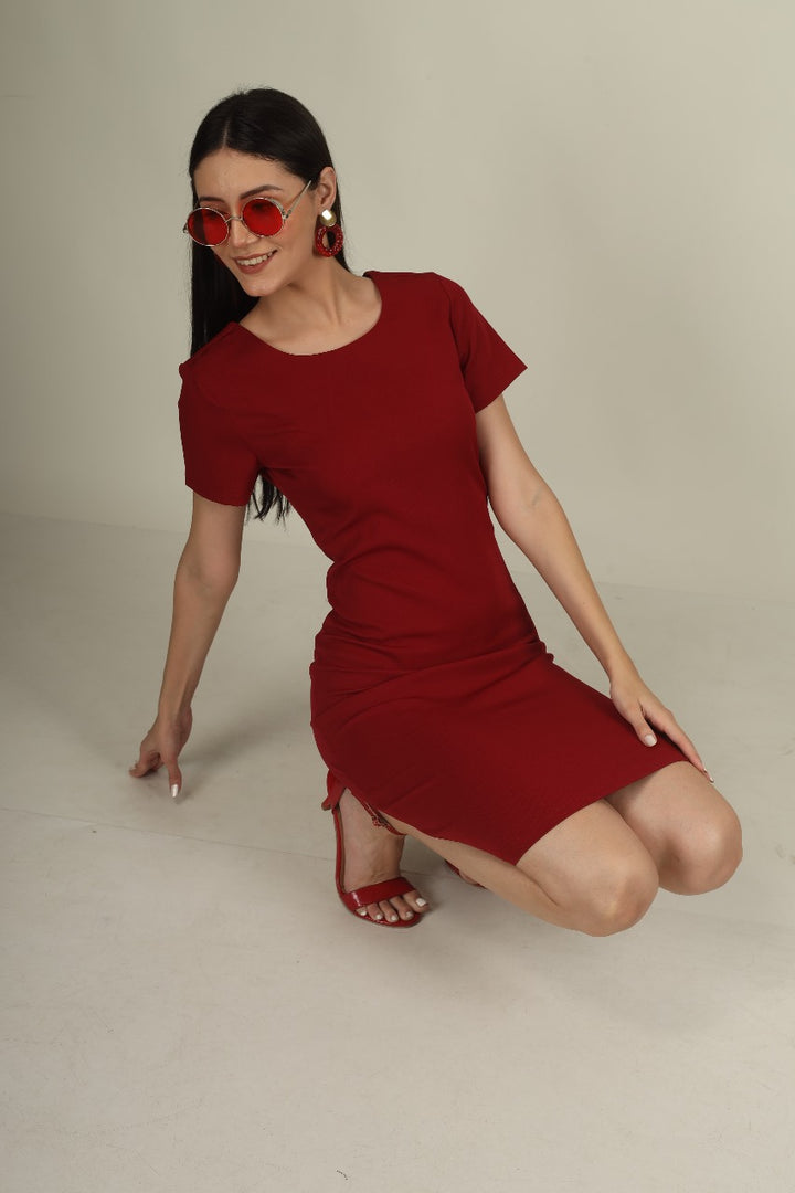 CLASSIC ROUND NECK TIMELESS FORMAL DRESS