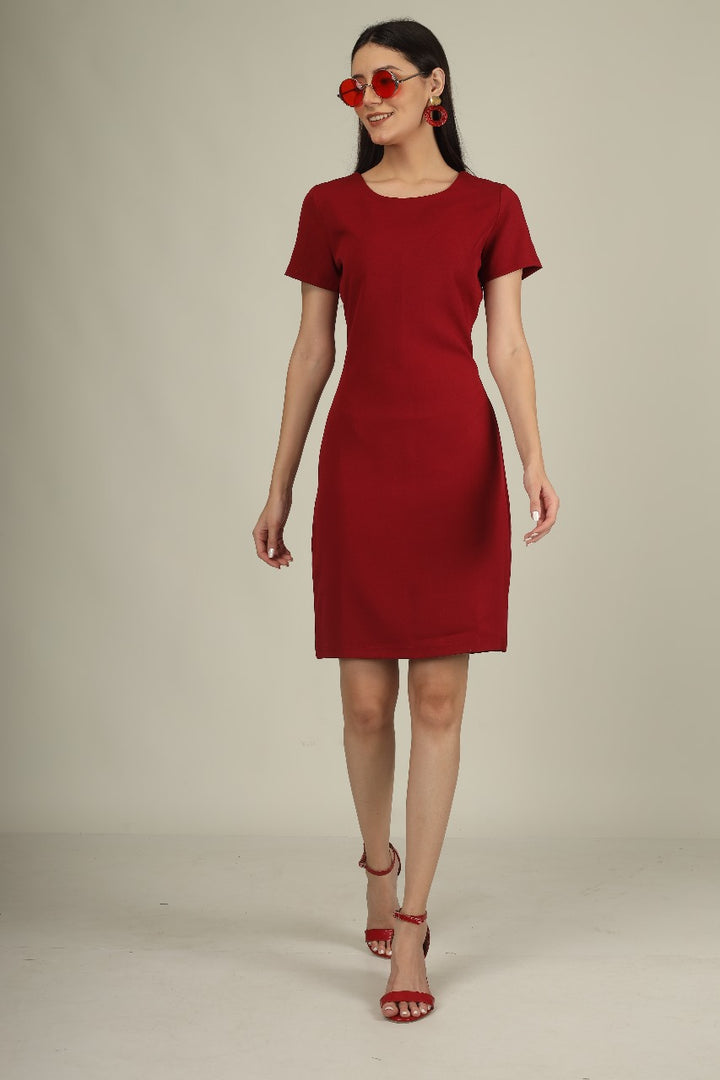CLASSIC ROUND NECK TIMELESS FORMAL DRESS