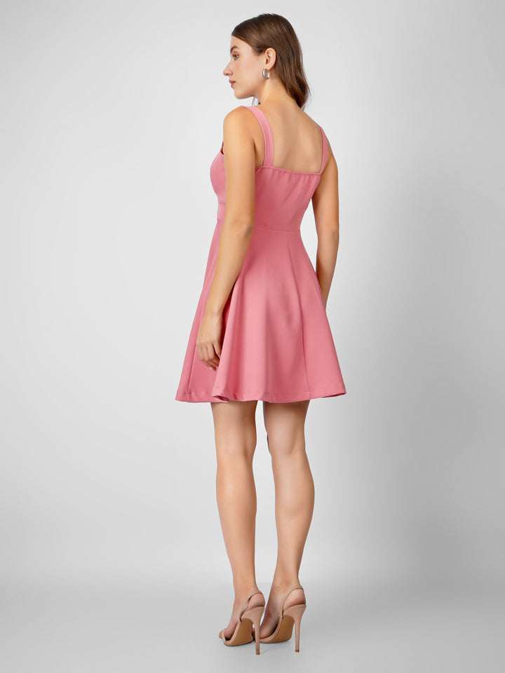 CENTER ZIP NECK STYLE PLEATED MINI DRESS