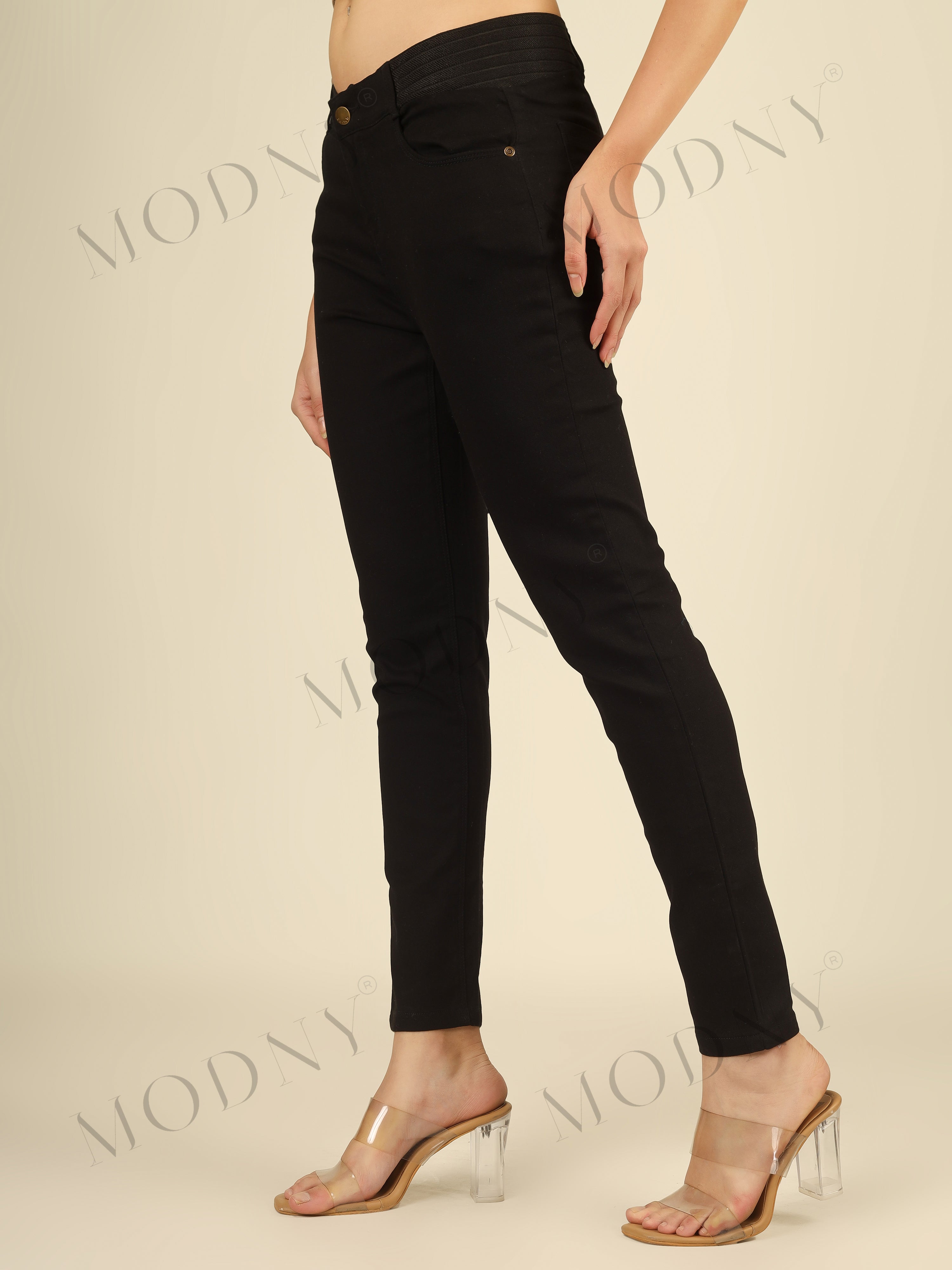 Contour Curve Denim Black Jeans