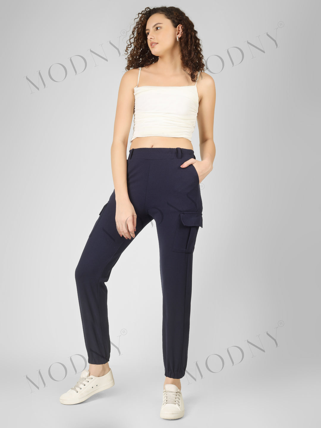 HIGH-WAISTES CARGO JOGGER