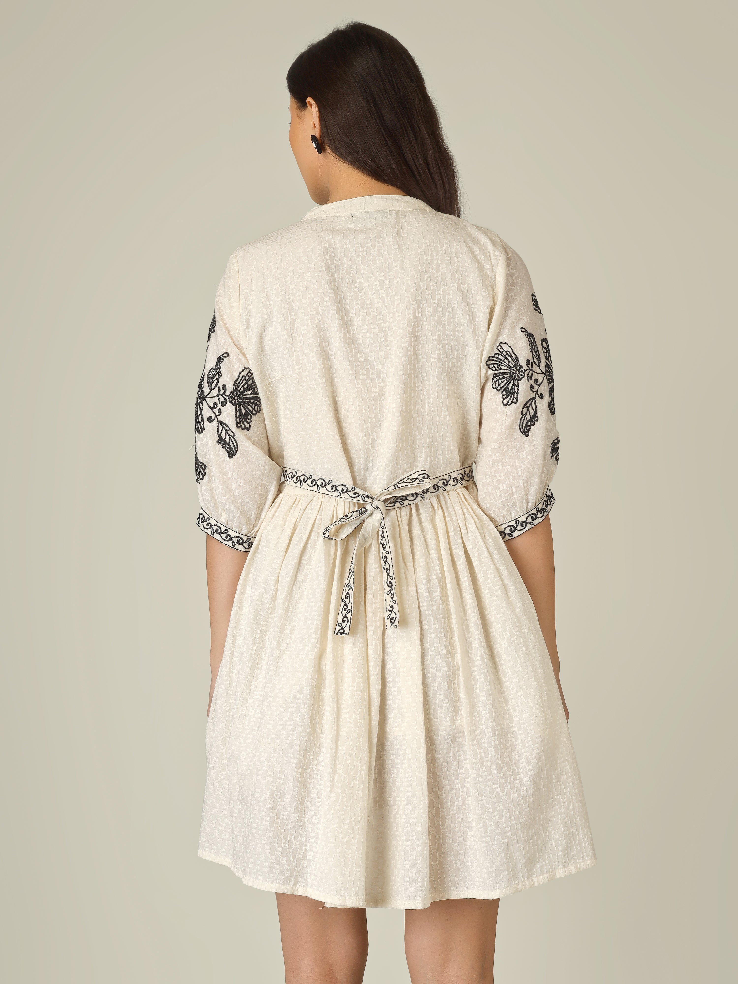 THREADED NOIR TUNIC