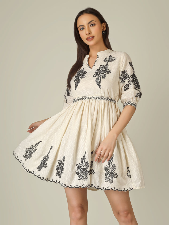 THREADED NOIR TUNIC