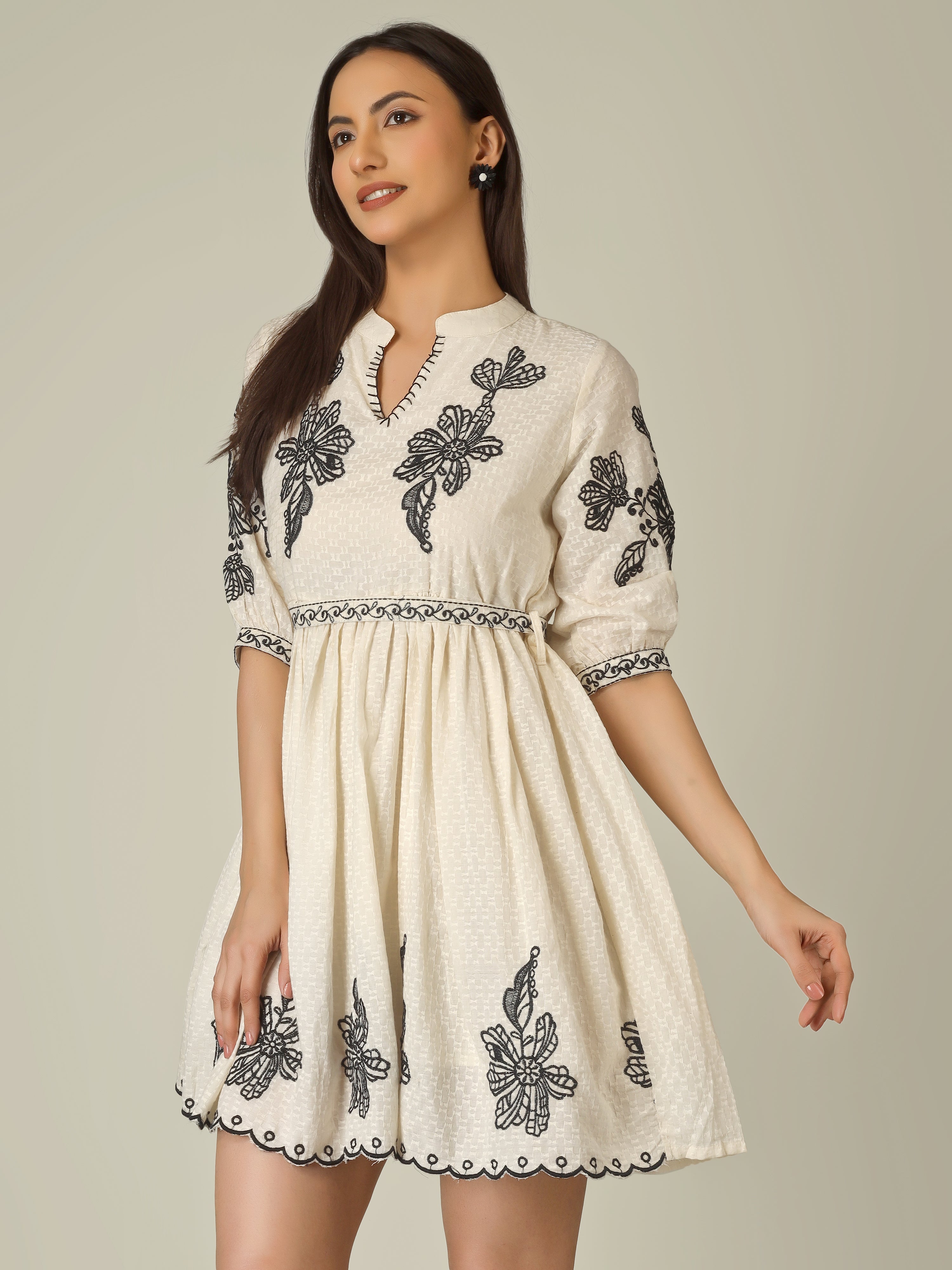 THREADED NOIR TUNIC