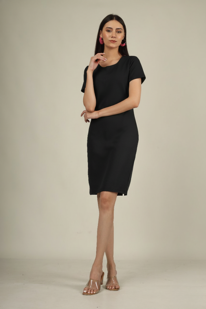 CLASSIC ROUND NECK TIMELESS FORMAL DRESS