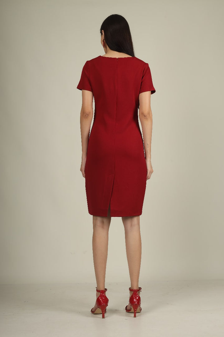 CLASSIC ROUND NECK TIMELESS FORMAL DRESS